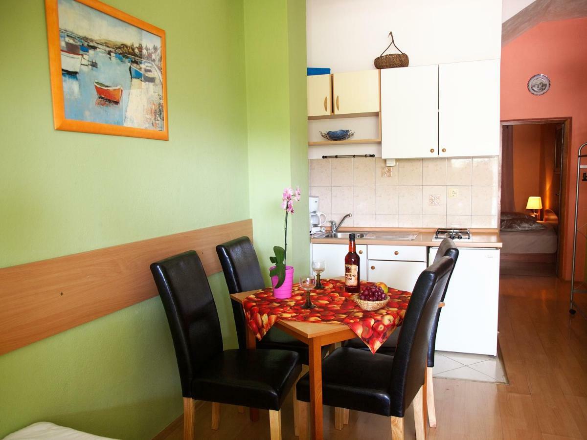 Apartmani Diana Макарська Екстер'єр фото