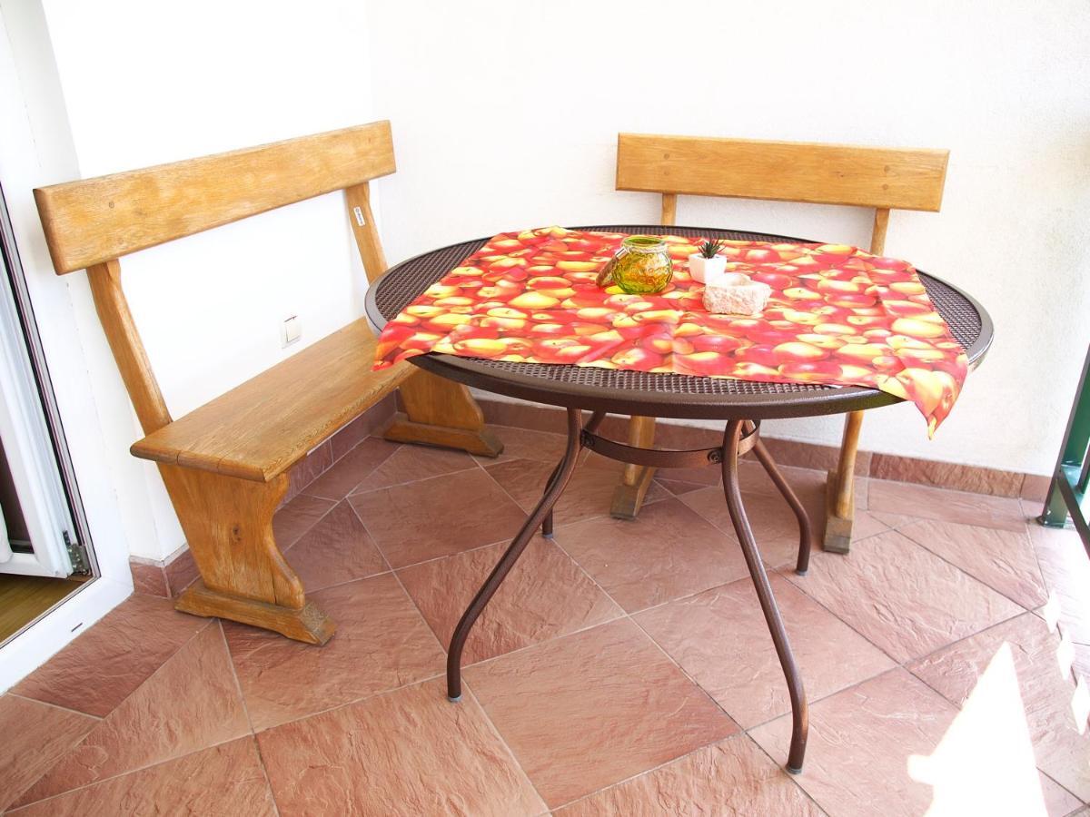 Apartmani Diana Макарська Екстер'єр фото