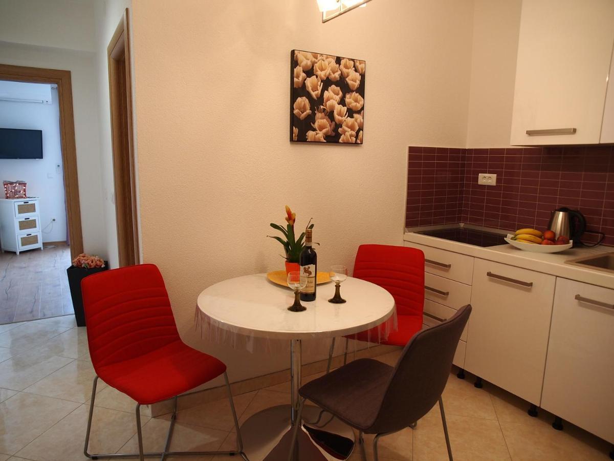 Apartmani Diana Макарська Екстер'єр фото