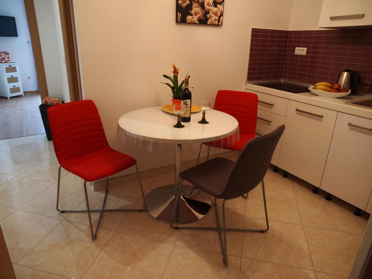 Apartmani Diana Макарська Екстер'єр фото